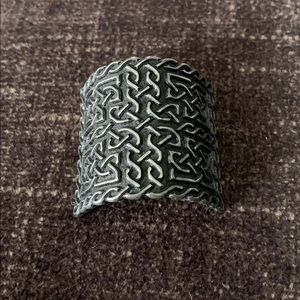 Celtic Pewter ponytail cover.